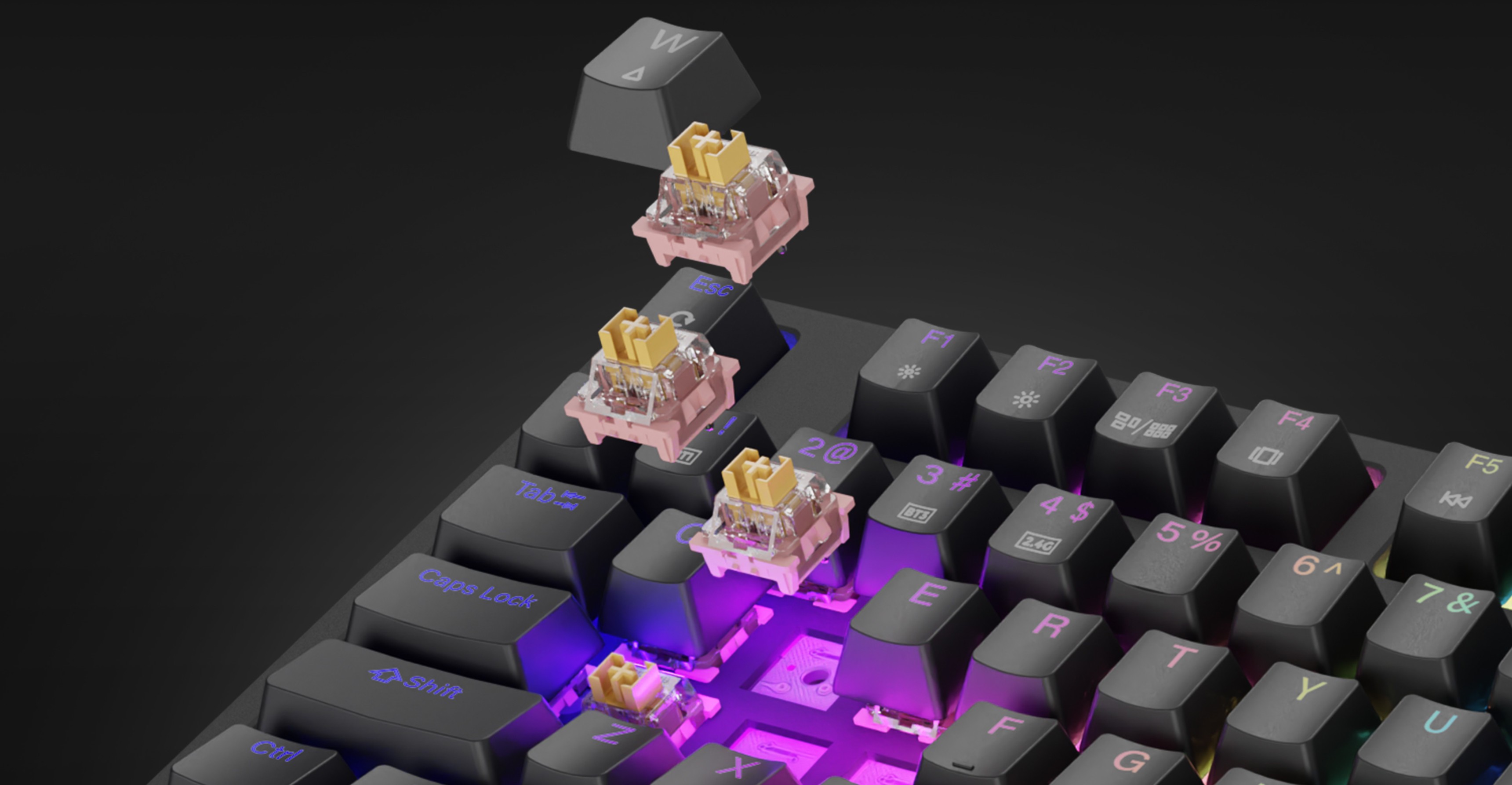 Bezdrátová mechanická herní klávesnice se spínači Outemu, podsvícením RGB a kompaktním designem TKL s odstraněnými kryty kláves.